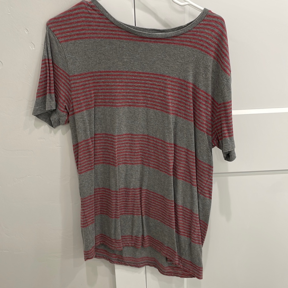 Old navy big neck Tee. Size M. Gray w red stripes